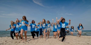 Szaleństwo na plaży w Rowach