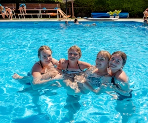 Basen Sun Fun Vogue Travel