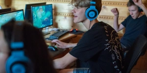 Zdjęcie 25 z 42. Obóz w stylu League of Legends