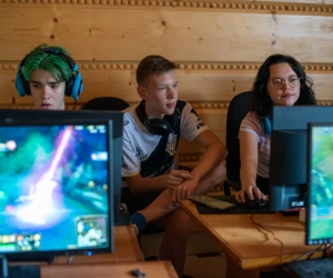 Zdjęcie 33 z 42. Obóz w stylu League of Legends